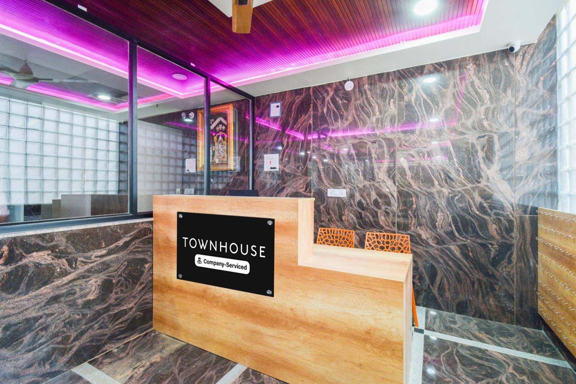 Super Townhouse Kokapet Formerly Aarian Tej Nilayam Gundipet 외부 사진